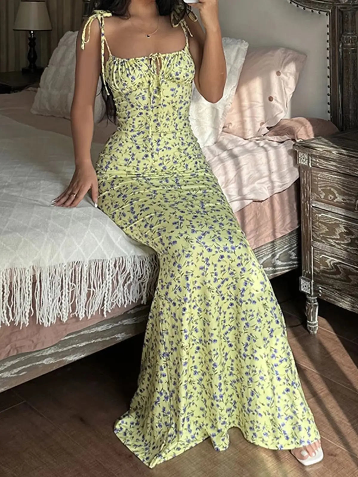 Robe midi fleurie bretelles fines