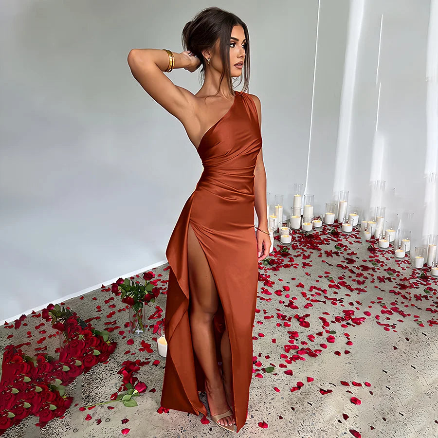 Robe satin asymétrique